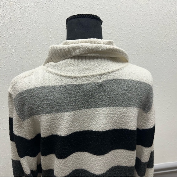 Style & Co Sweater Women’s Oversized Striped Fluffy Sweater XL - Picture 8 of 10